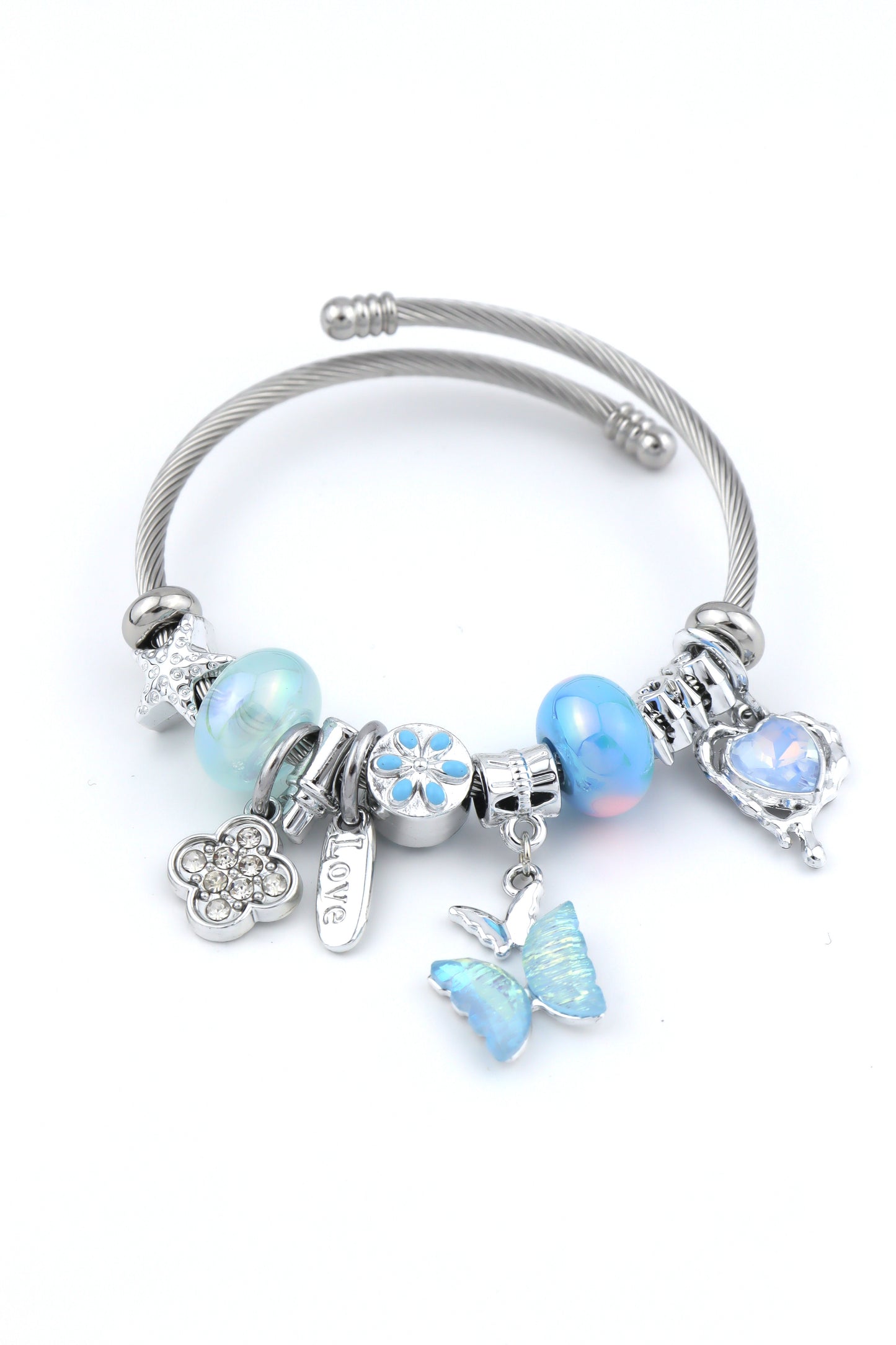 Pandora P056