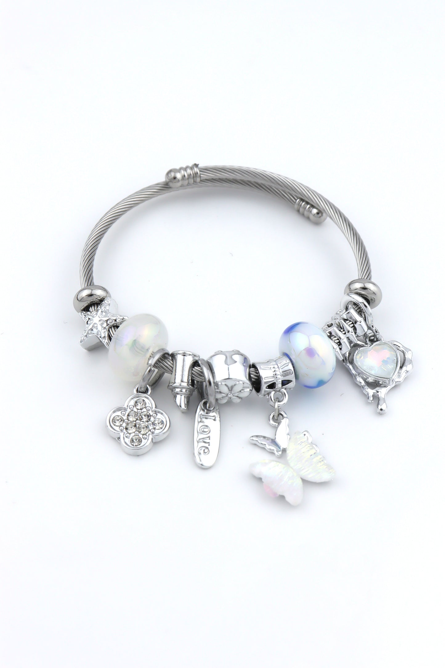 Pandora P055