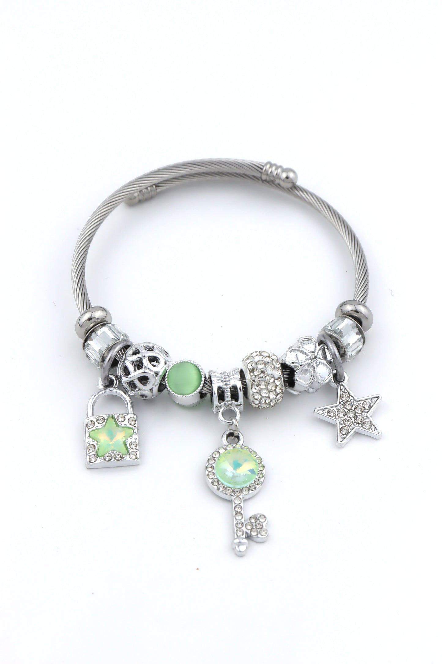 Pandora P017