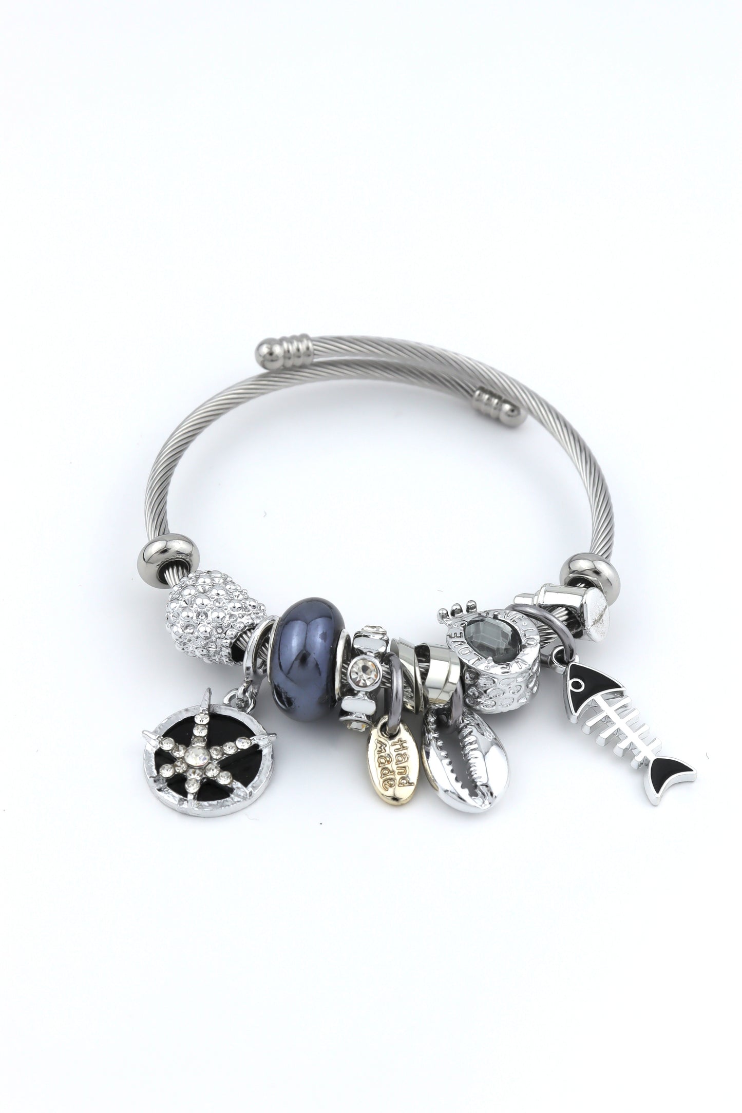 Pandora  P068