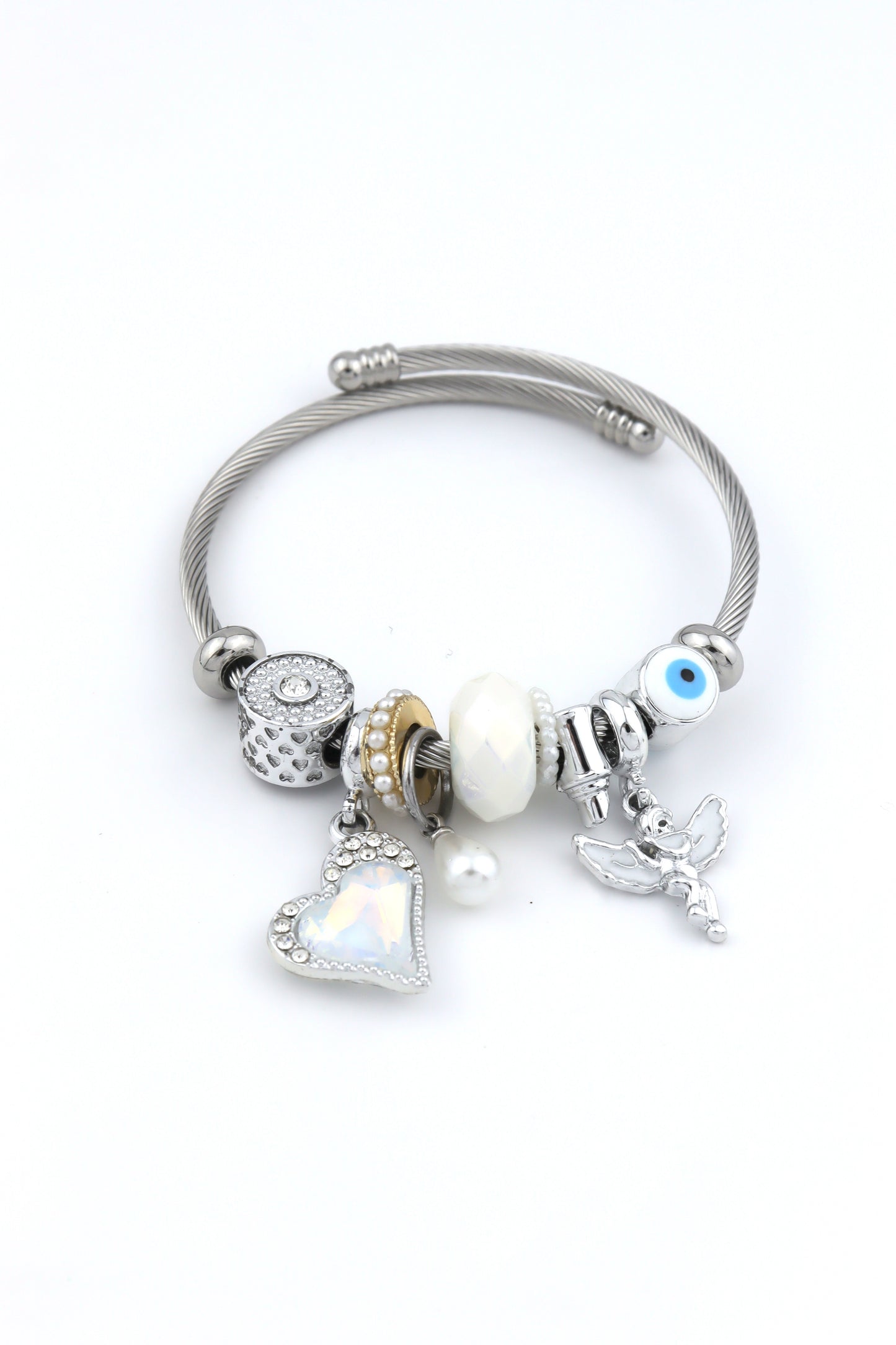 Pandora  P063