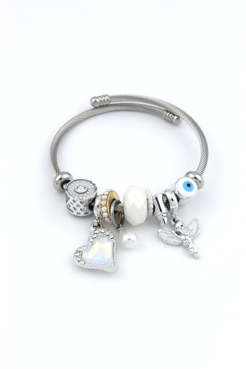 Pandora  P063