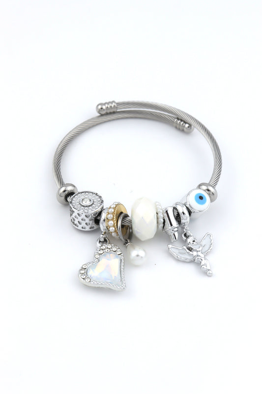Pandora  P063