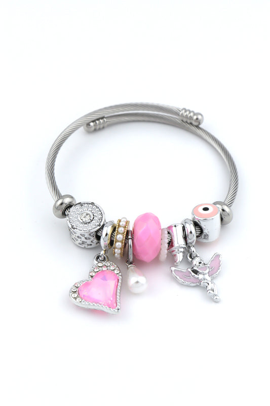 Pandora  P062
