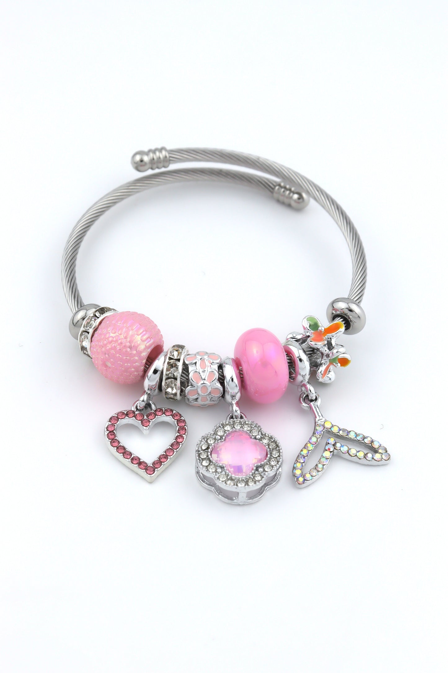 Pandora  P058
