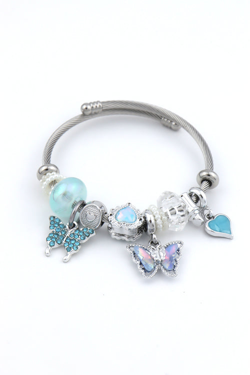 Pandora  P044