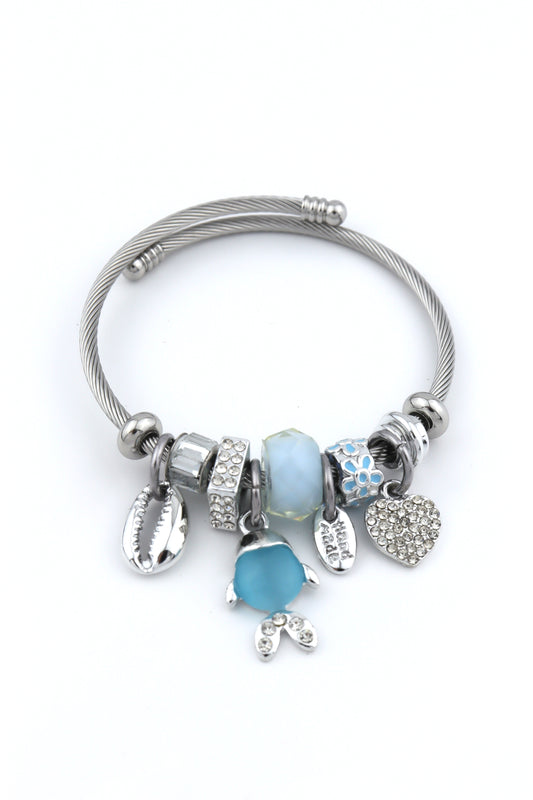 Pandora  P037