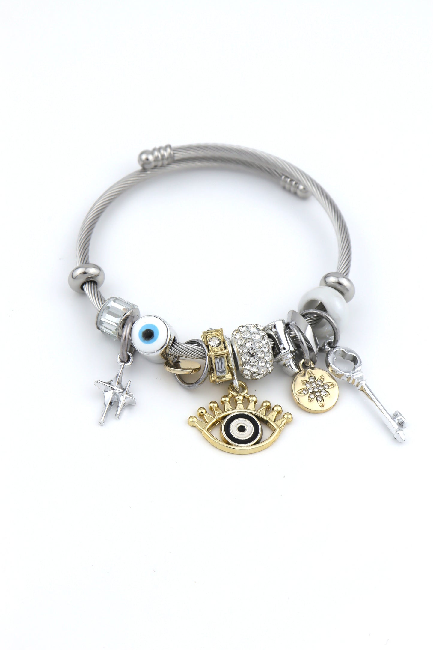 Pandora  P028