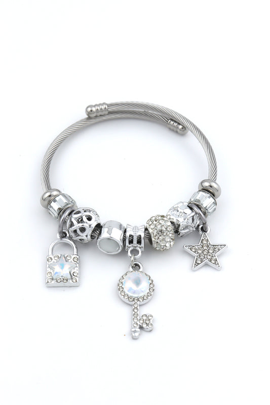 Pandora  P019