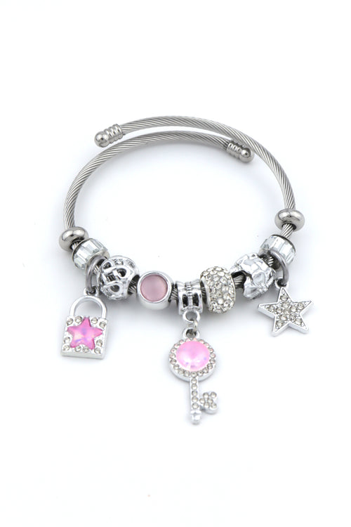 Pandora  P004