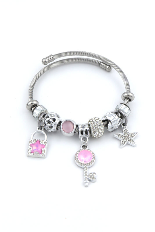 Pandora  P004