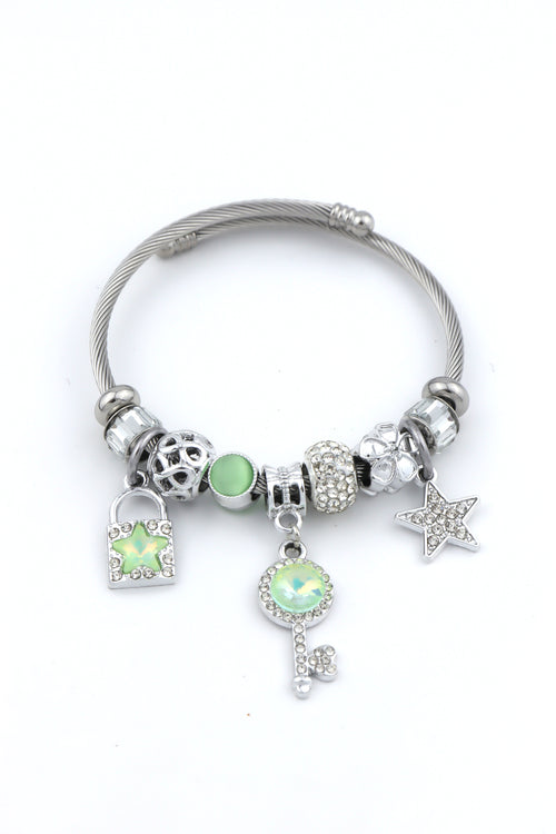 Pandora  P017