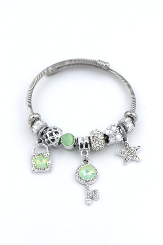 Pandora  P017
